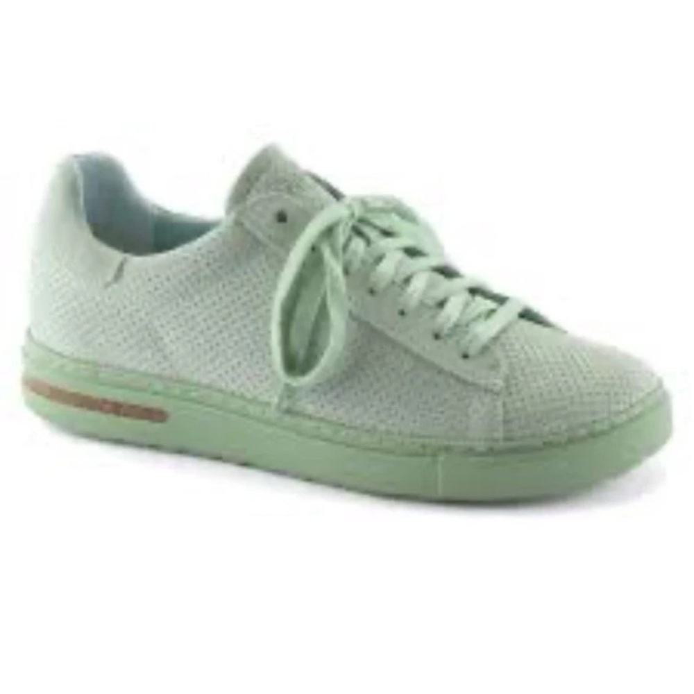 Birkenstock Womens Bend Low Suede sneaker NWT Womens size 9 matcha green